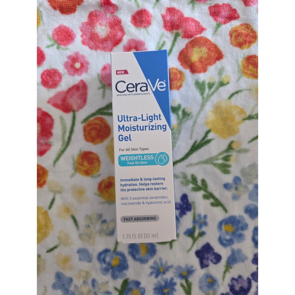 NEW $20+ Retail One CeraVe Ultra-Light Moisturizing Gel